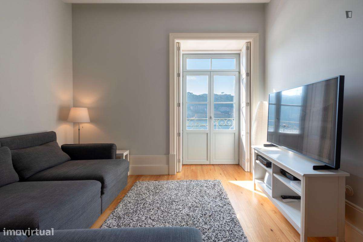 Apartamento com 1 quartos - localizado em Massarelos Porto - Grande imagem: 3/28