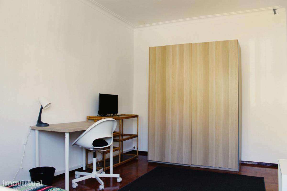 Quarto - localizado em Carcavelos Lisbon - Grande imagem: 4/6