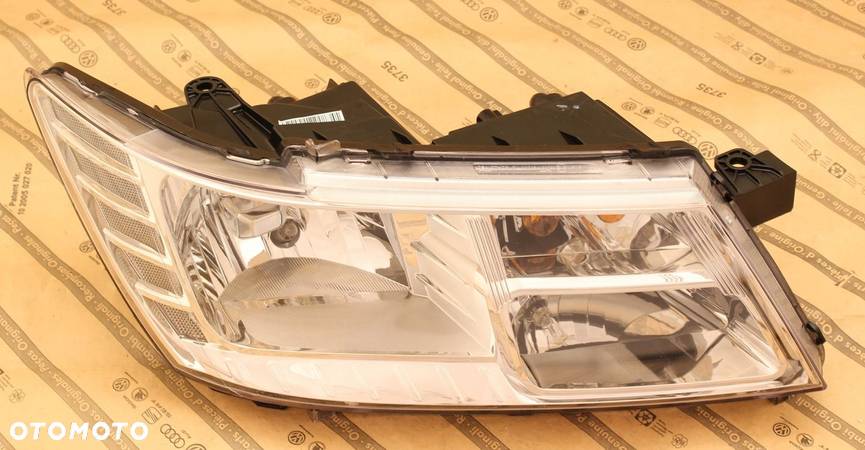 DODGE JOURNEY 08-20 FIAT FREEMONT 11-15 LAMPA - 1