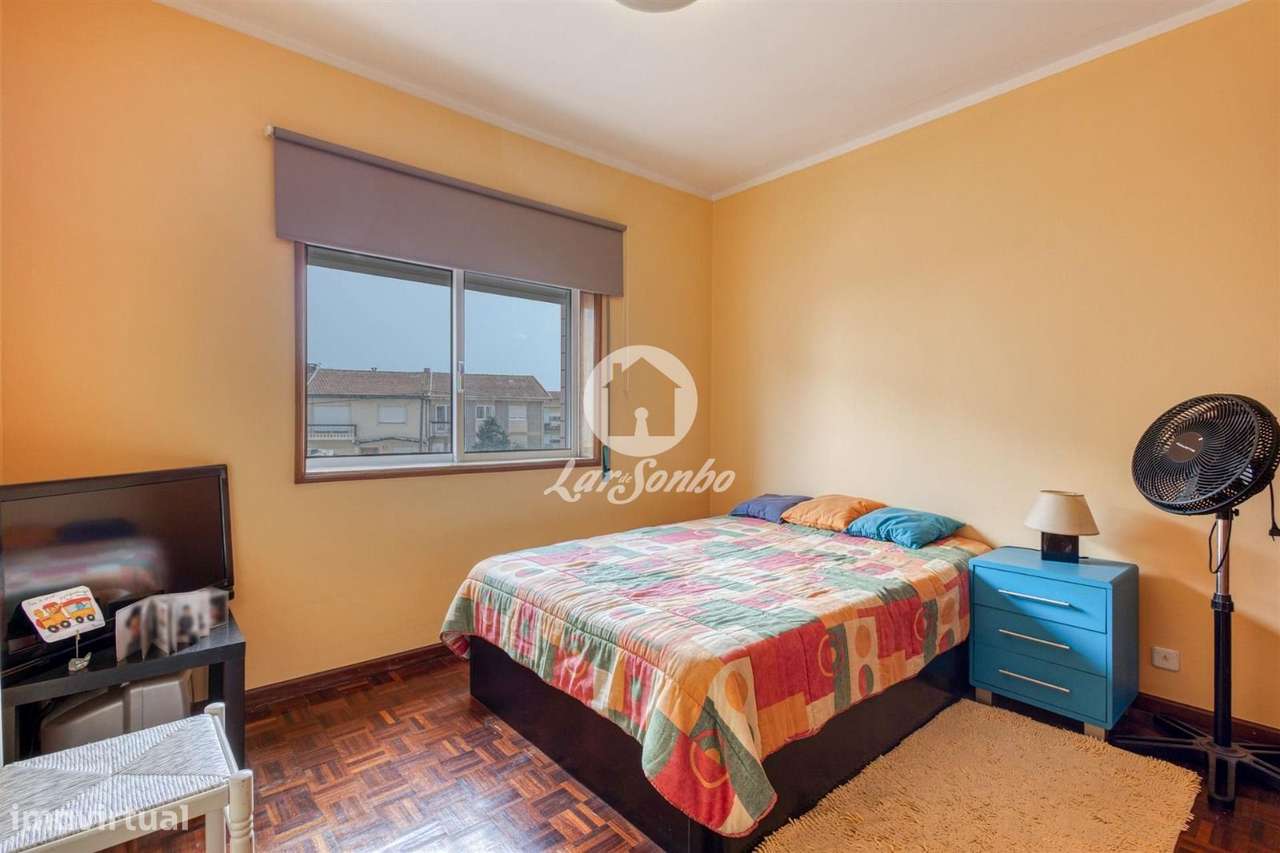 Apartamento T2, localizado, em Baguim do Monte, próximo ao metro da...-10