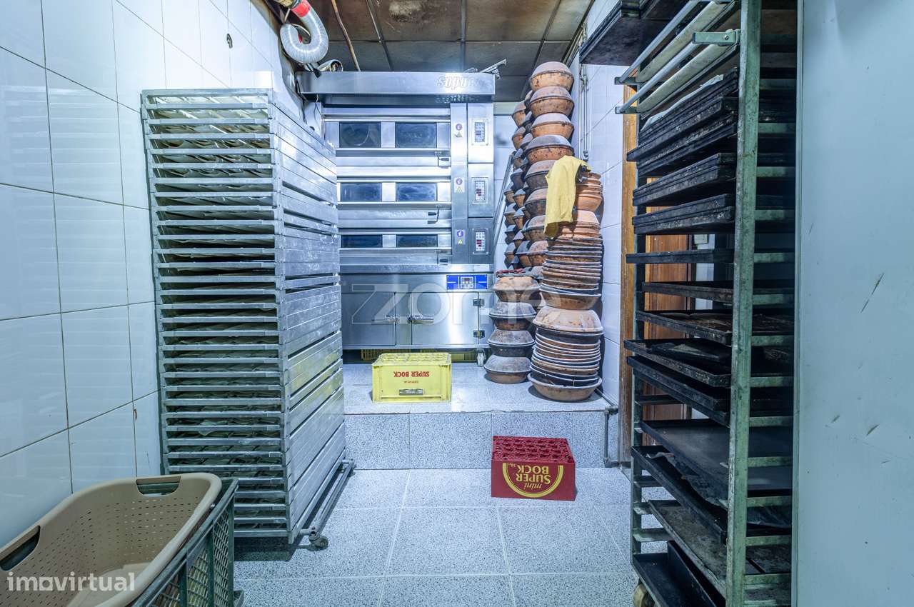 Confeitaria com Fabrico Próprio, em Rio Tinto-14