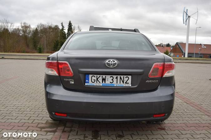 Toyota Avensis 1.8 Sol - 4