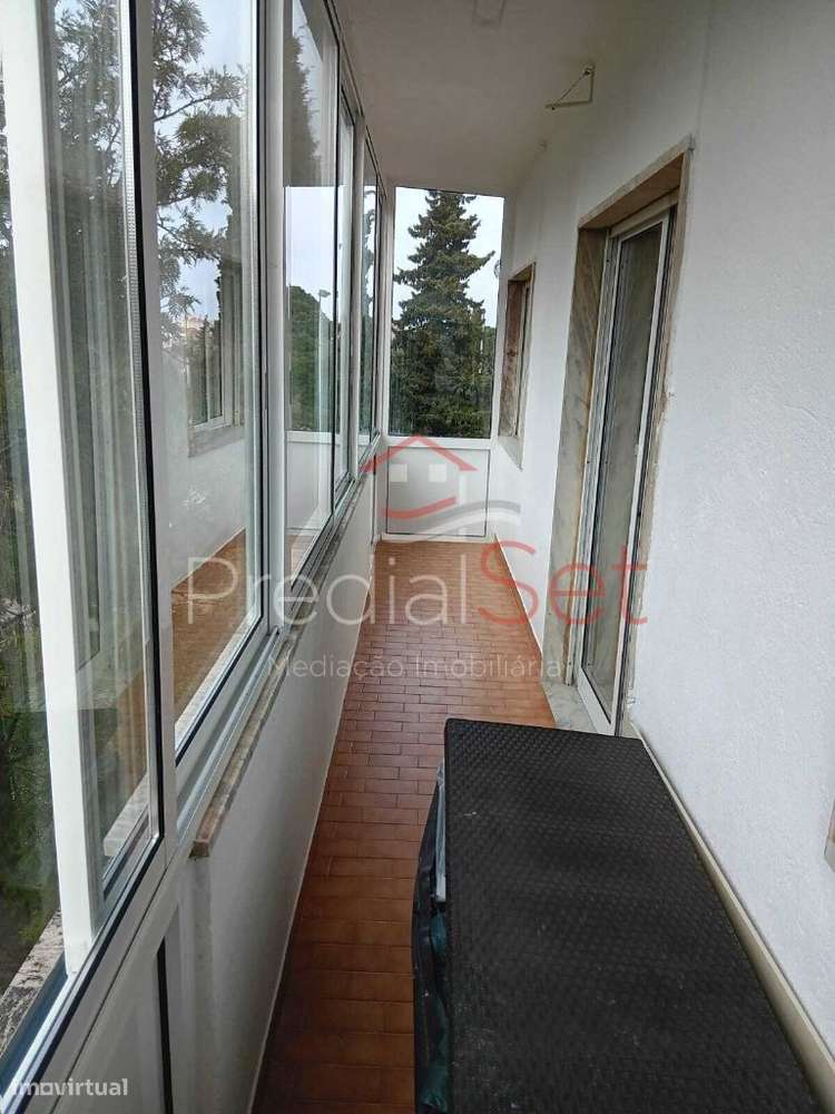 Apartamento T4 em Feijó, Almada-17