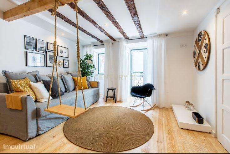 Excelente T1 no Beco do Maquinez, em Alfama, Lisboa, perto do Terminal - Grande imagem: 1/13