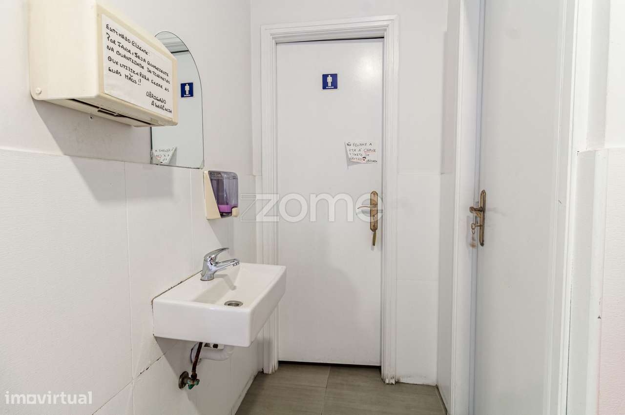 Confeitaria com Fabrico Próprio, em Rio Tinto-8