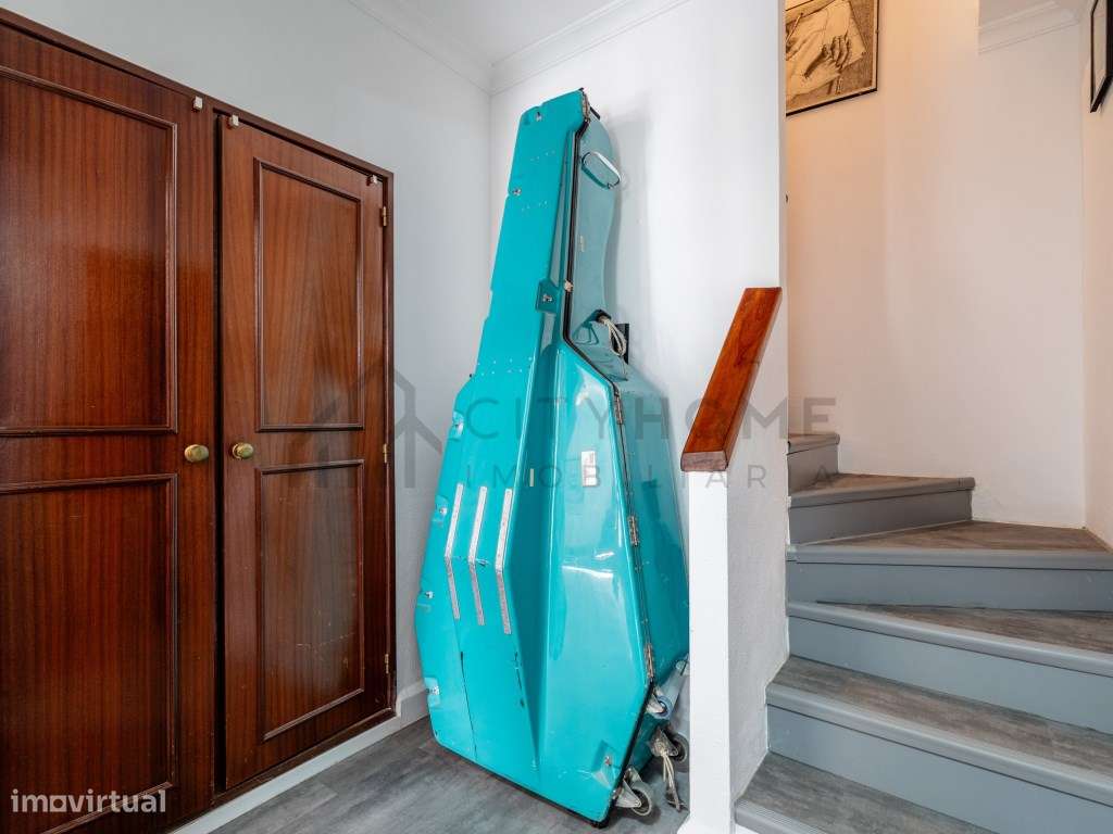 Apartamento T3 Duplex Renovado com Vista Mar-14