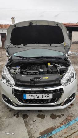 Peugeot 208 1.2 PureTech Signature - 15