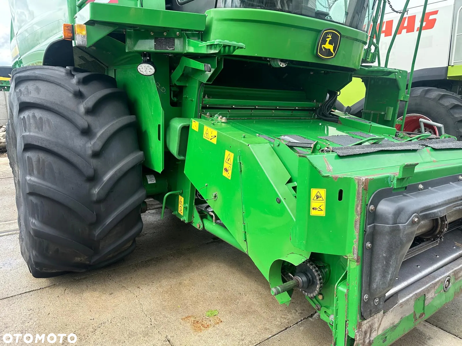 John Deere S690 - 18