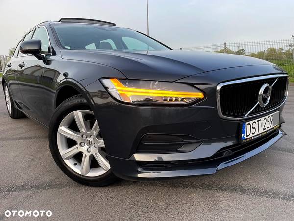 Volvo V90 D3 Momentum Pro - 19