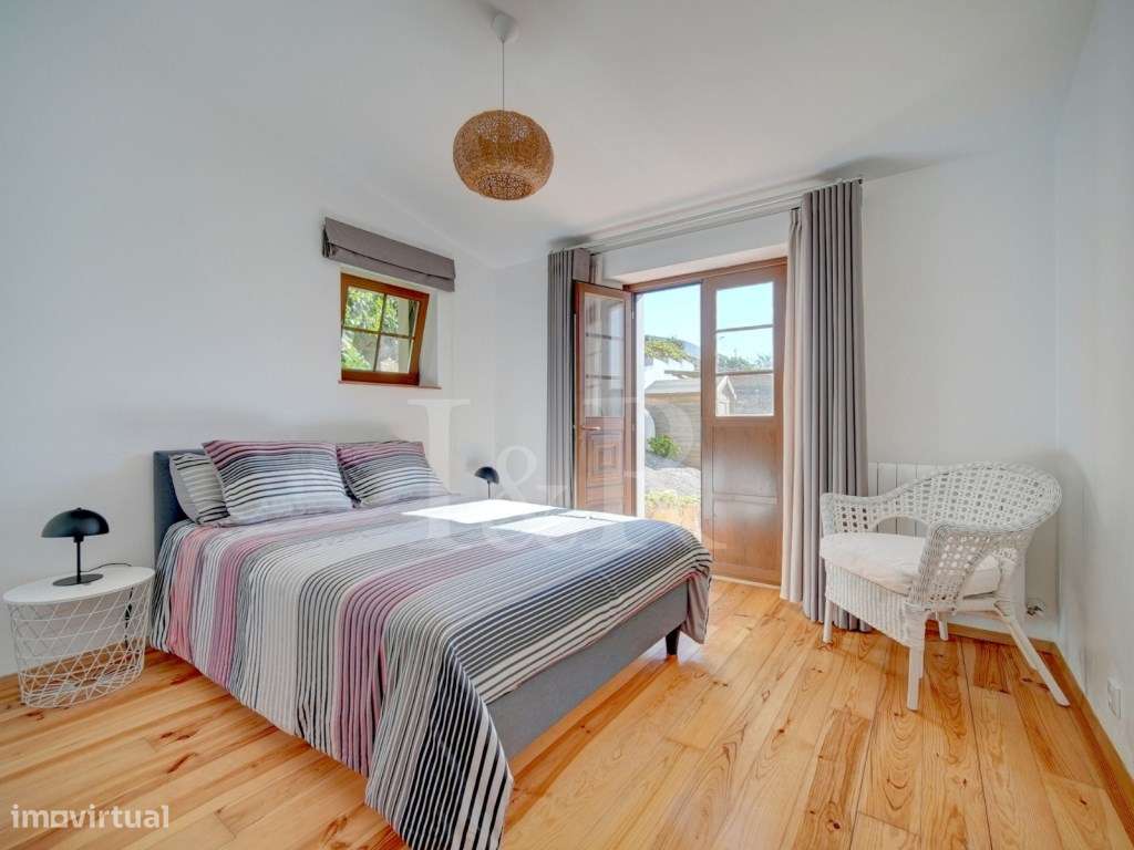 Moradia T2+3 com jardim e vista mar na Azóia, Sintra-36