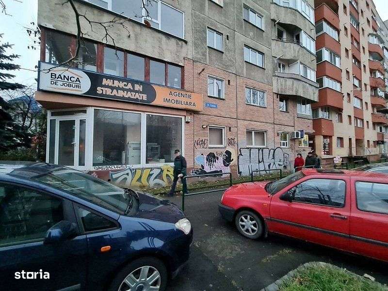Spatiu birouri/comercial cu vitrina mare de 11 ml la B-dul Zizinului-3