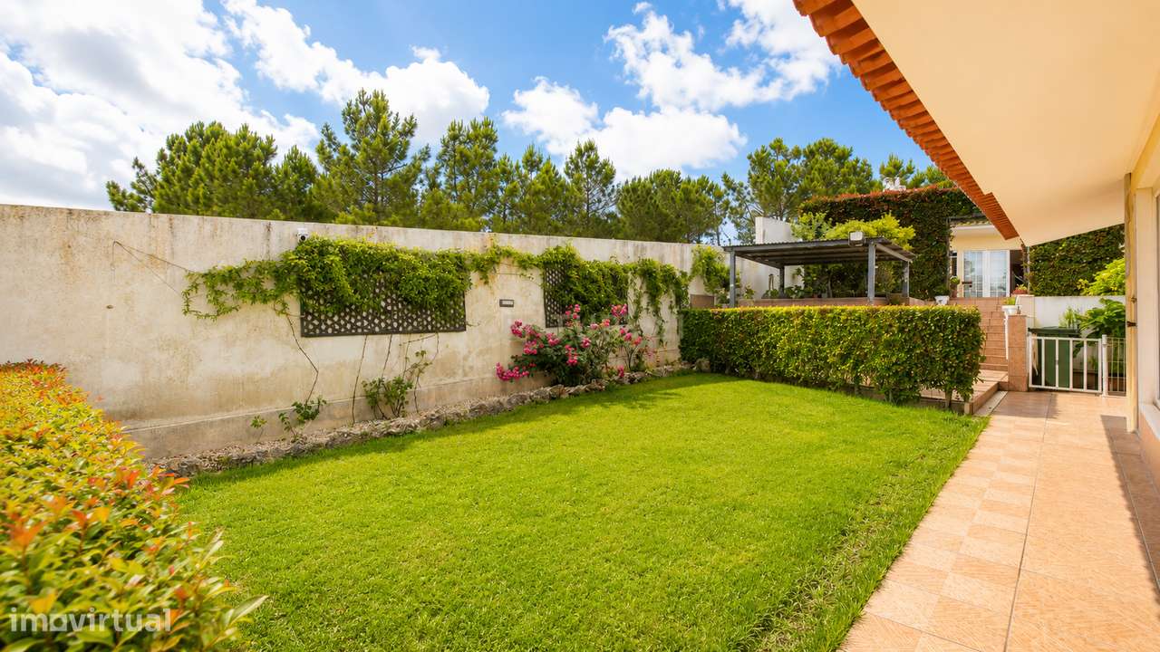Moradia T3 em lote de 936m2 em Vila Alegre, Fernão Ferro-41