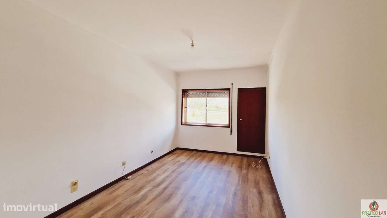 Apartamento T2 Oliveira do Bairro-3