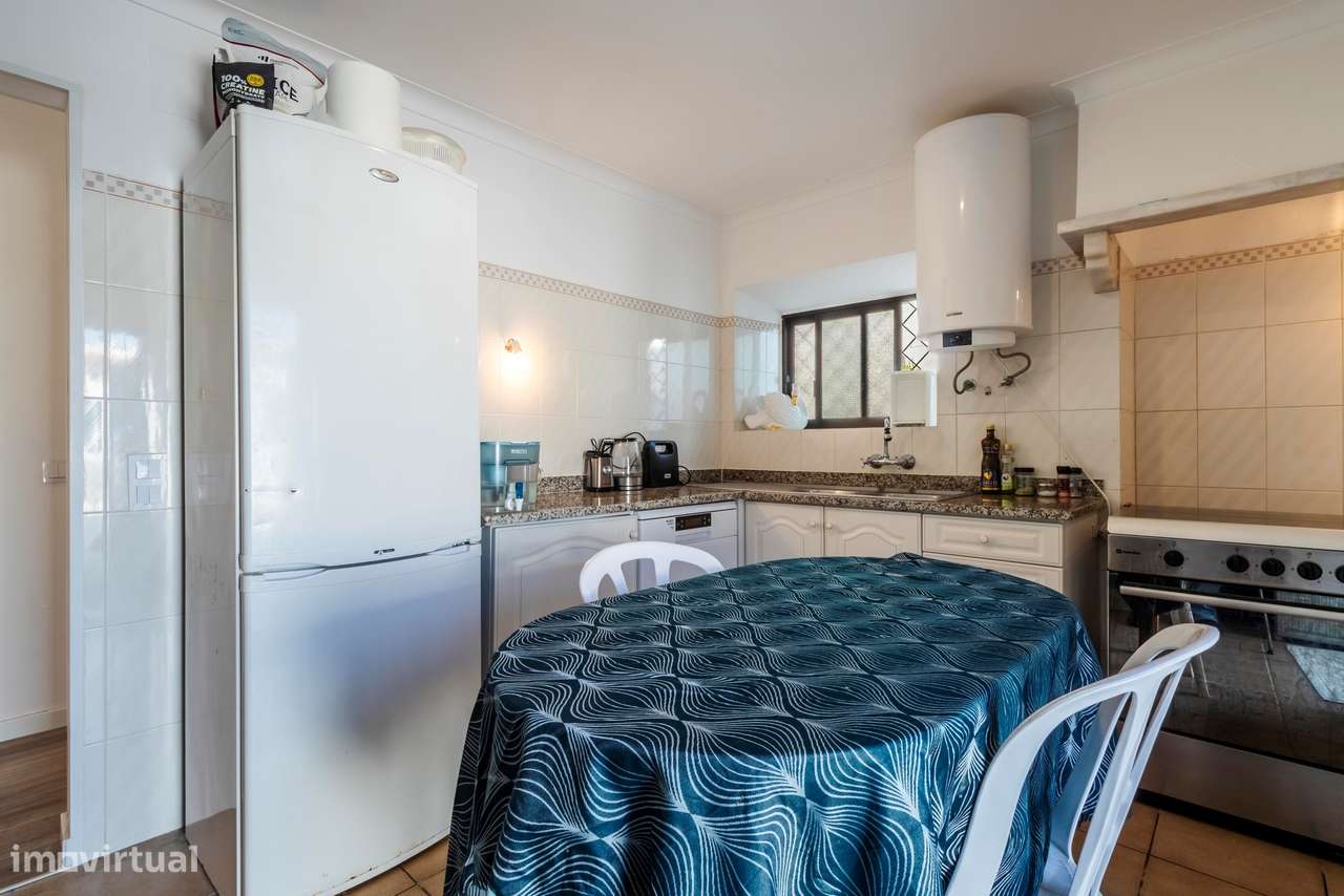 Apartamento T3+1 com Terraço e 3 Wcs em Galamares, Sintra-34