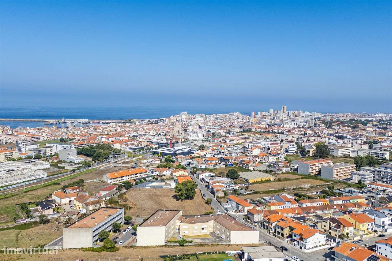 T2+1, Remodelado, com Garagem Fechada, a 1,2 km da Praia — Vila do Con-45