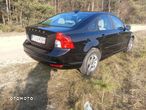 Volvo S40 1.6 - 8