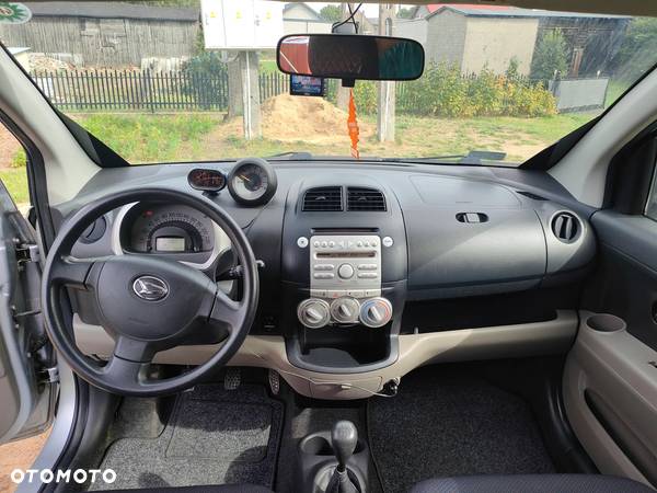 Daihatsu Sirion 1.3 - 10