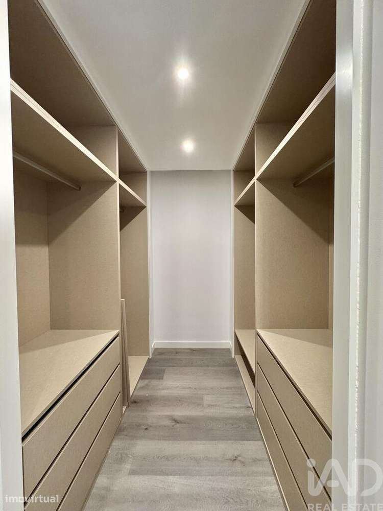 Casa / Villa T4 em Corroios de 226,00 m2 - Grande imagem: 5/9