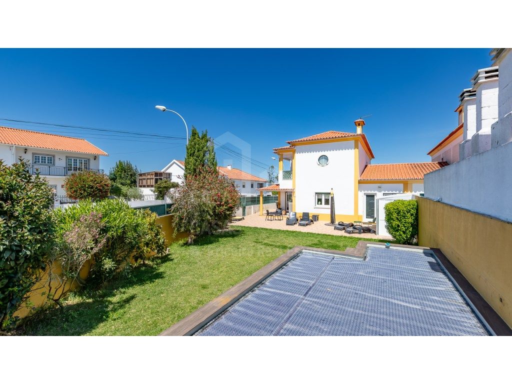 Vende Moradia T3 - Ericeira 15 km, A Casa das Casas - Grande imagem: 1/32