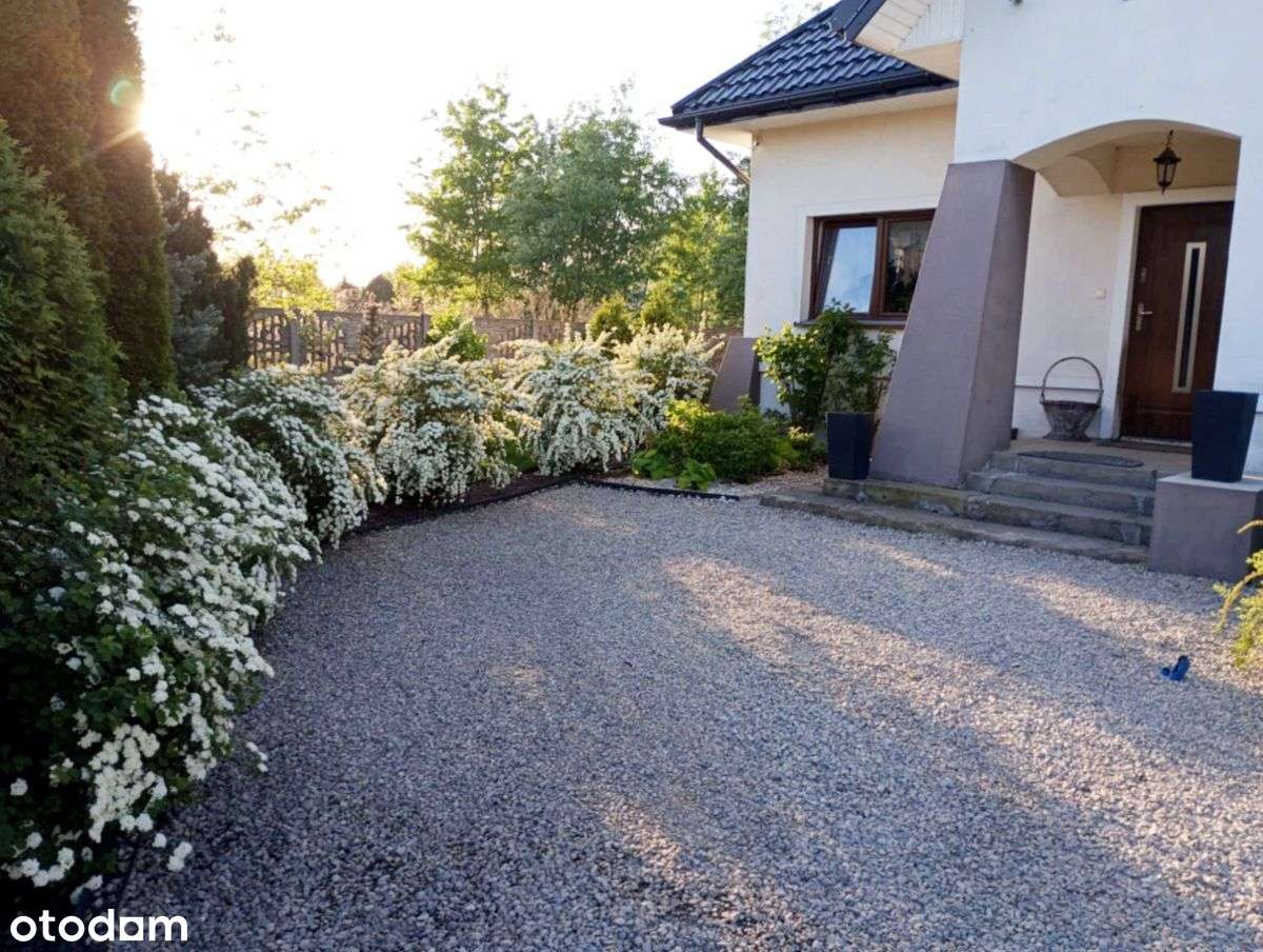Dom wolnostojący 180m2 wśród ciszy i zieleni-17