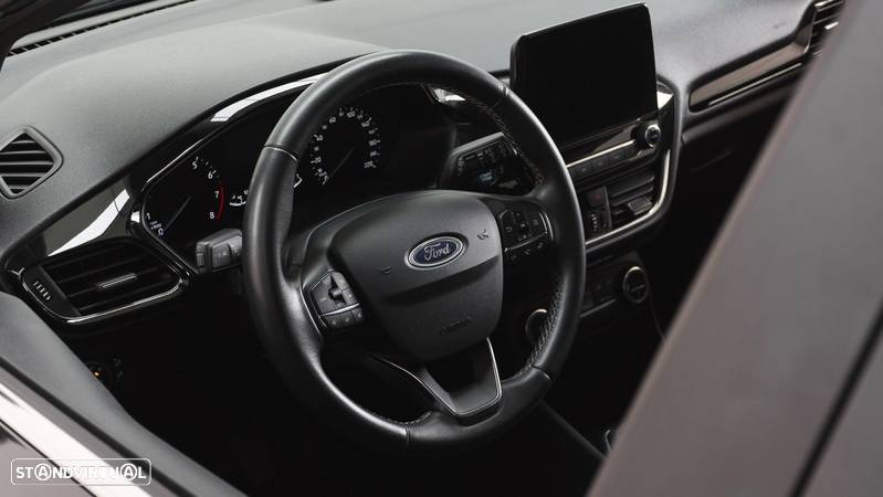 Ford Fiesta 1.0 EcoBoost S&S TITANIUM - 26