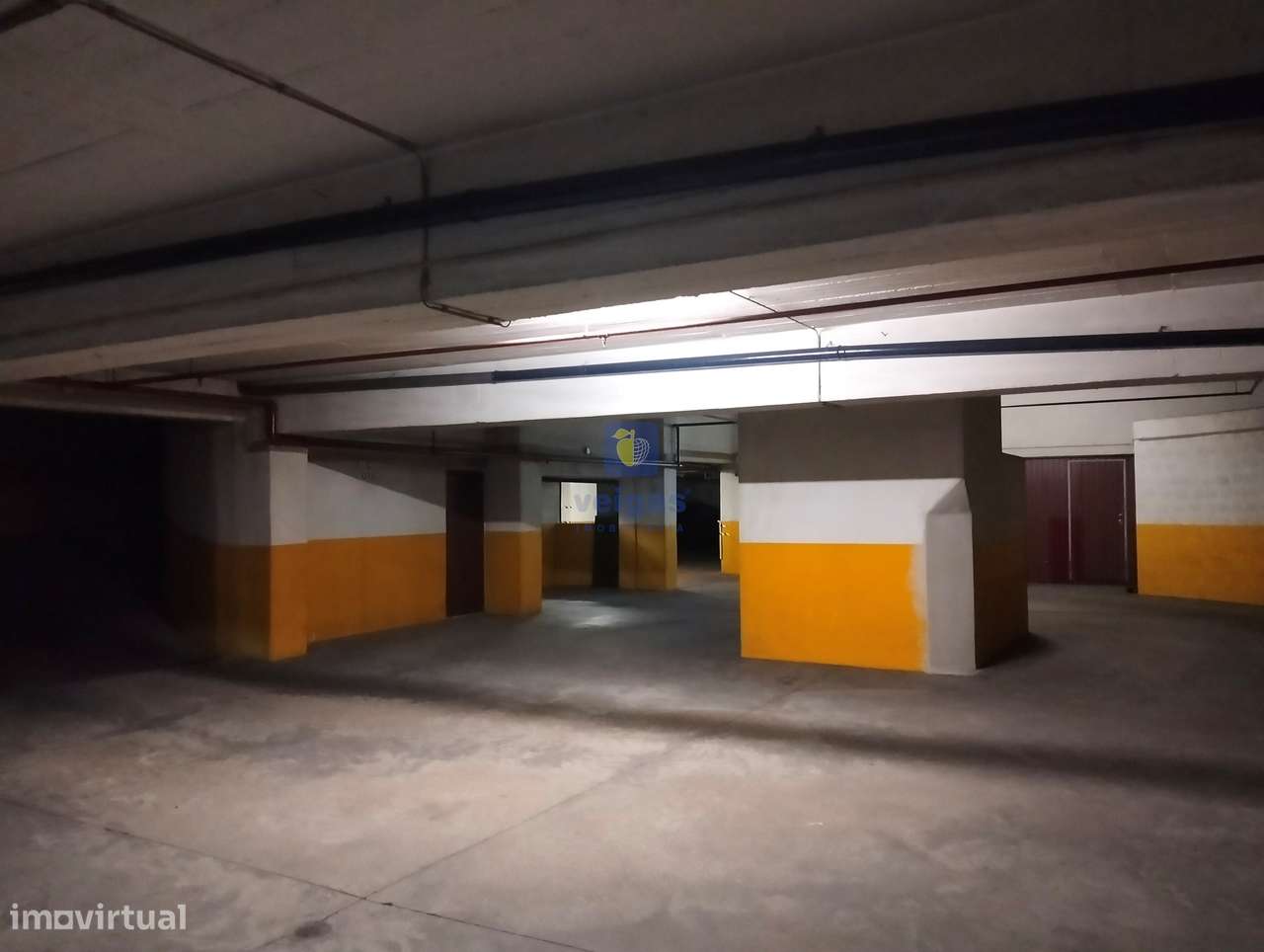 Apartamento T3 Remodelado c/estacionamento na Estrada da Luz-21