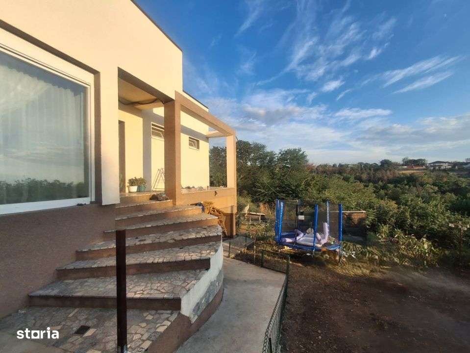 Dubla oportunitate intr-o singura achizitie, langa Primarie Carcea - Imagine principală: 4/19