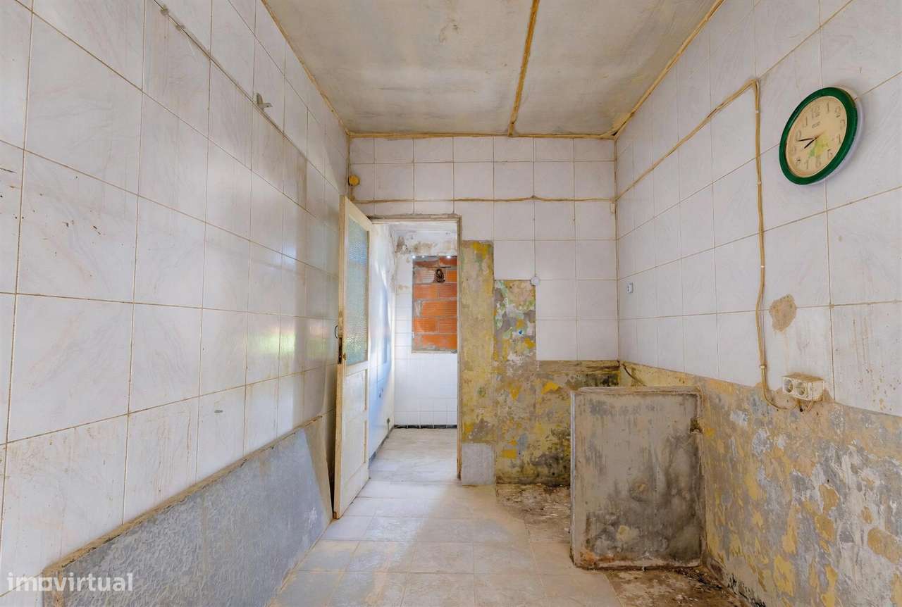 Casa Bifamiliar na Senhora da Hora | 185 m2 | Terreno com Cerca de...-14
