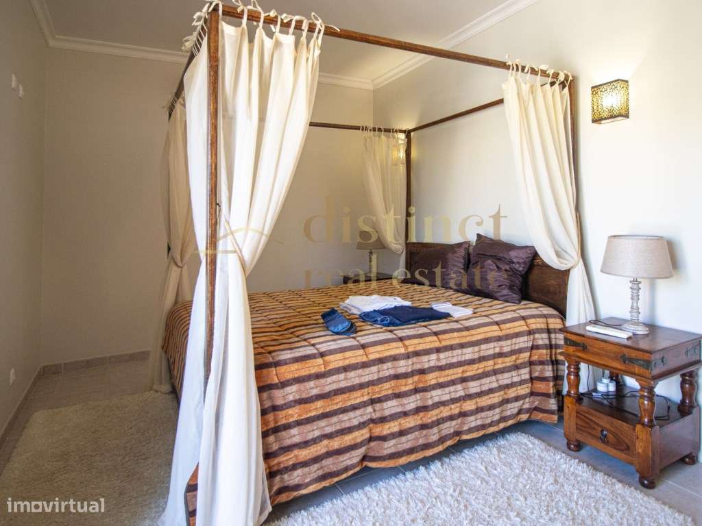 FANTÁSTICA/MORADIA EM BANDA/COM 4 QUARTOS/JARDIM & PISCINA/A APENAS...-16