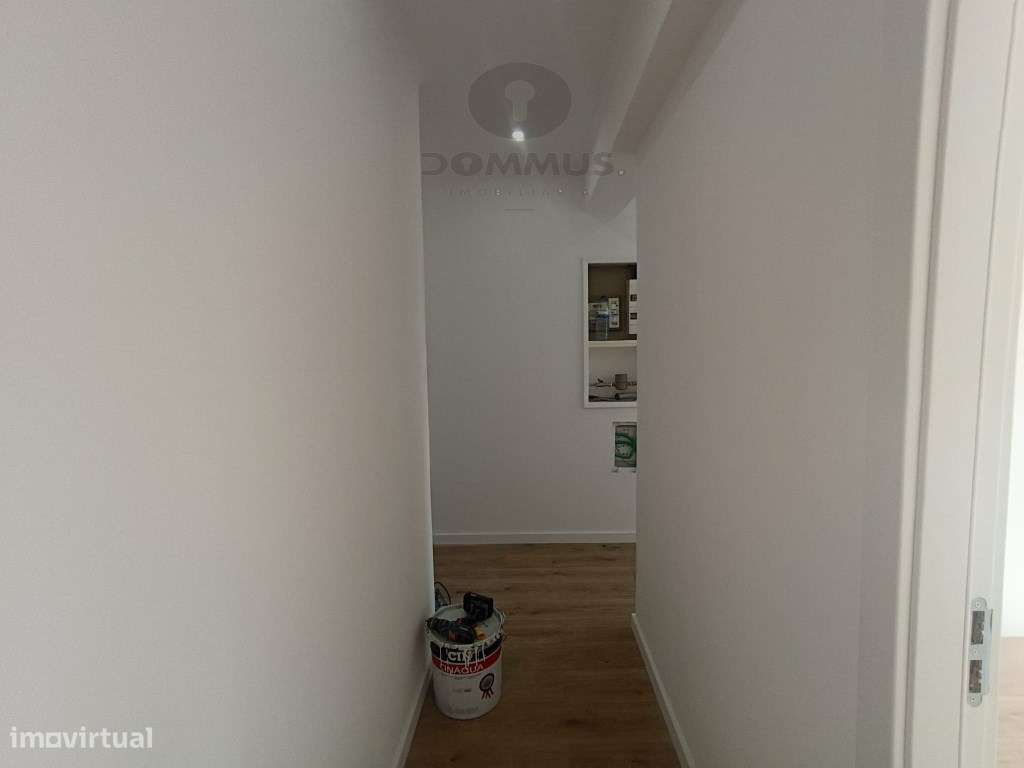 Apartamento T2 Totalmente Remodelado no Cacém-5