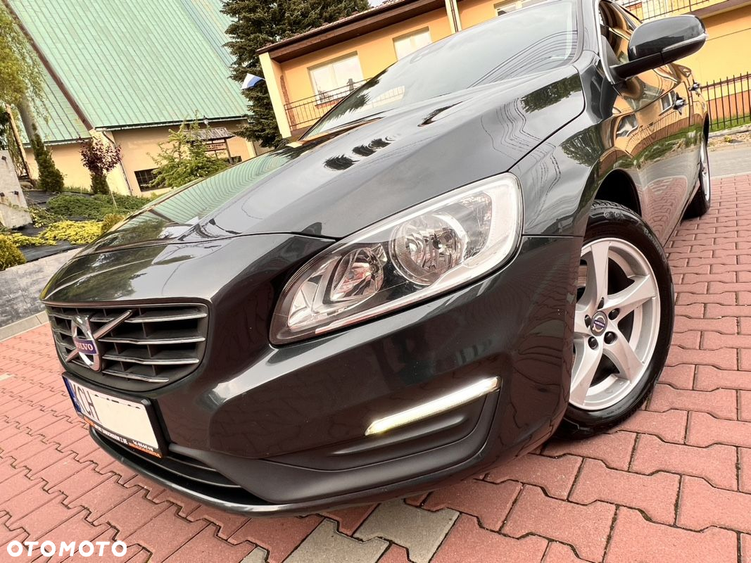 Volvo V60 D2 Drive-E Momentum - 3