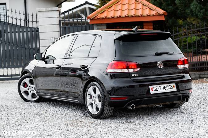 Volkswagen Golf VI 2.0 TSI GTI DSG - 12