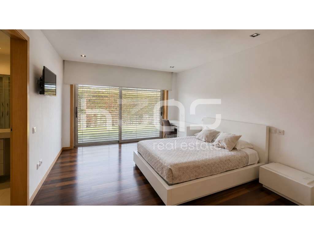 MORADIA T4 COM PISCINA INTERIOR - ONDE A NATUREZA MARCA PRESENÇA-13