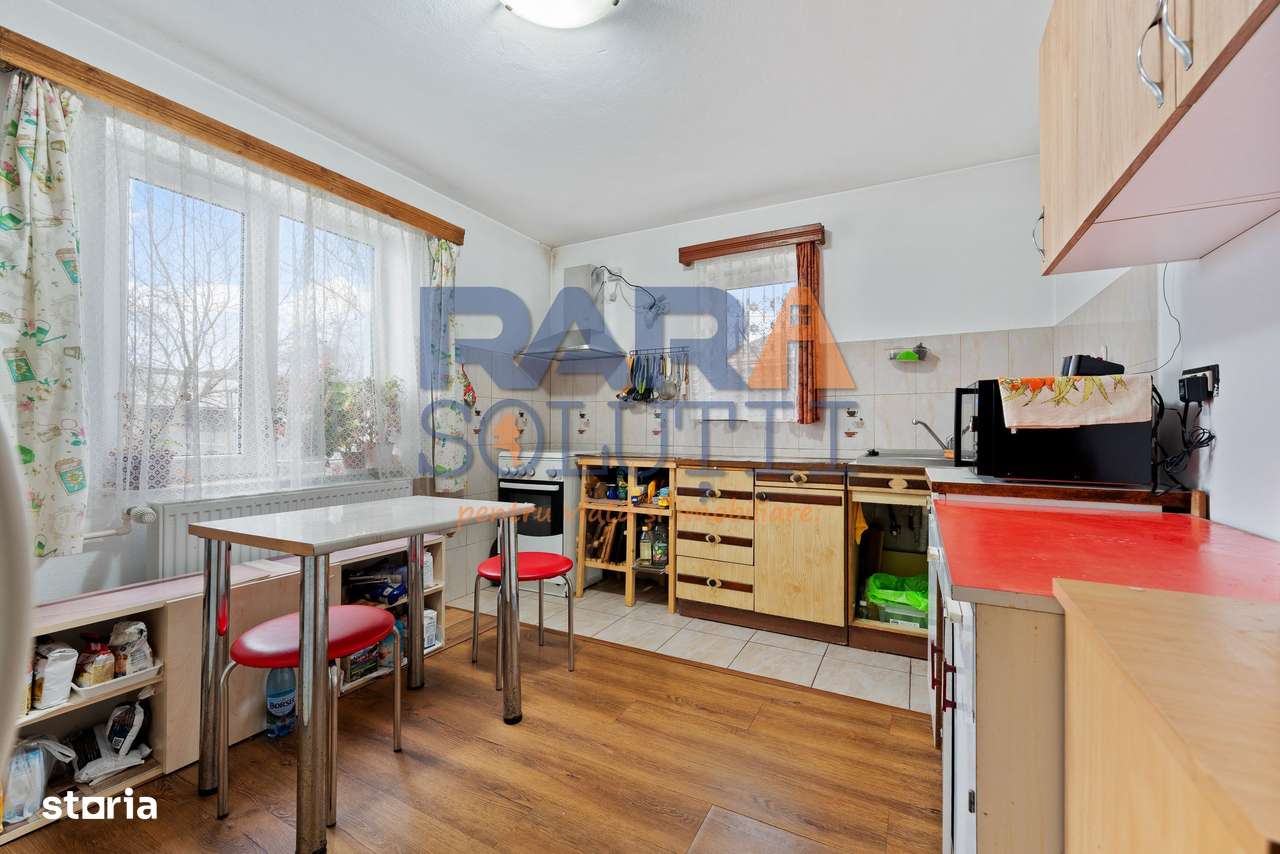 Casă P+1, 4 dormitoare, 2 băi, 1080 mp teren - Imagine principală: 4/13