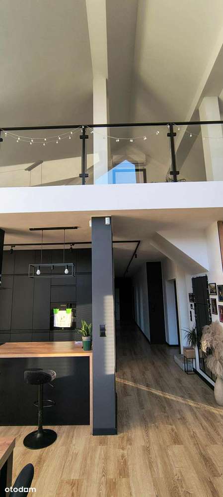 Sprzedaż bez prowizji kupującego - komfortowy i nowoczesny dom-8