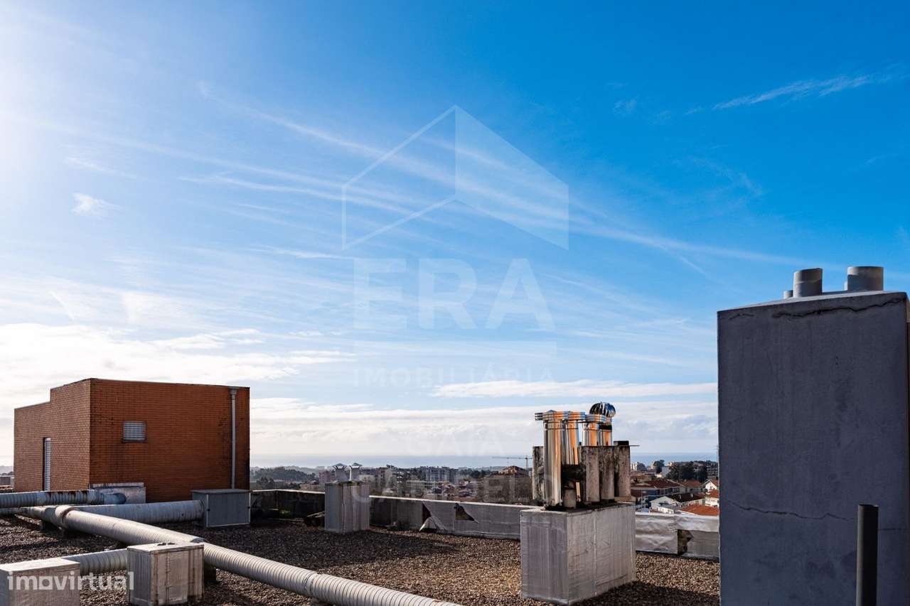 T2 no centro da cidade com vista MAR e cidade!-10