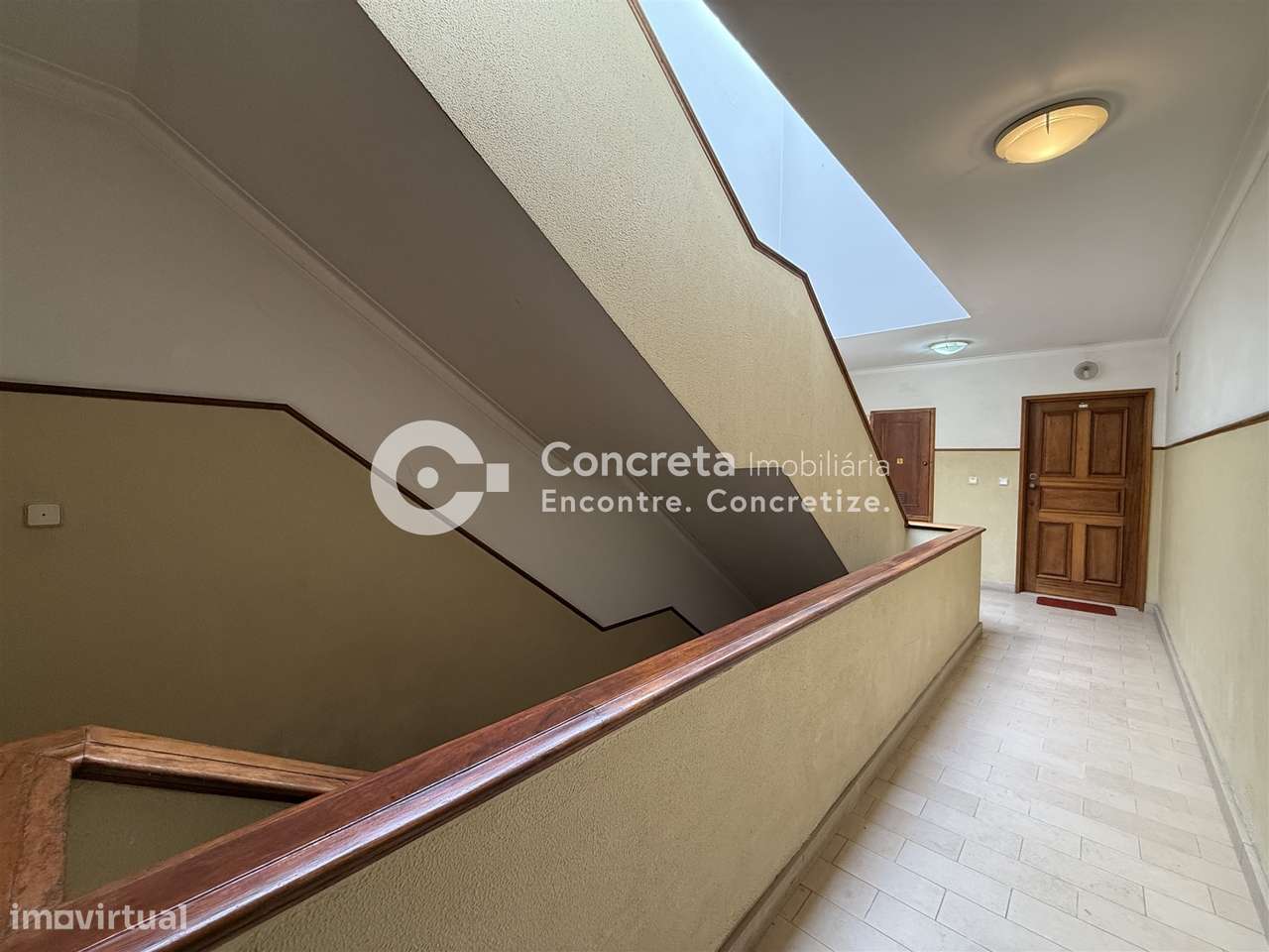 Apartamento T2 remodelado com garagem em Arcozelo, Barcelos-26