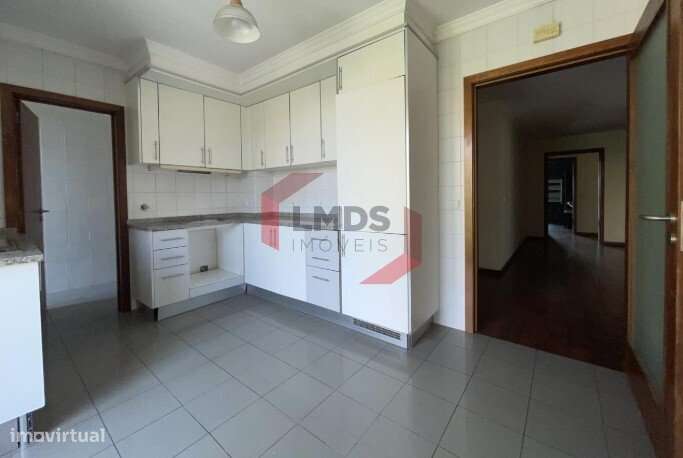 Fantástico apartamento T3 com 159 m² - Rua dos Miosótis - Paranhos-5