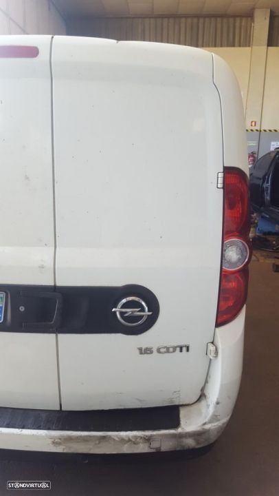 Peça - Porta Trás Direita Opel Combo / Fiat Doblo 1.6 Cdti