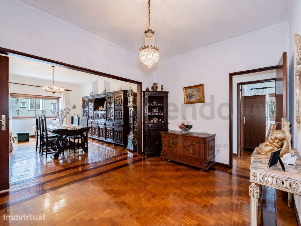 Vende-se T6+1 Braga À Av. Liberdade-22