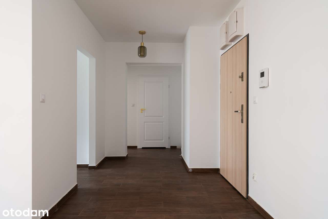 Miejsce postojowe w garażu i komórka | Dwa balkony | Osobna kuchnia-9