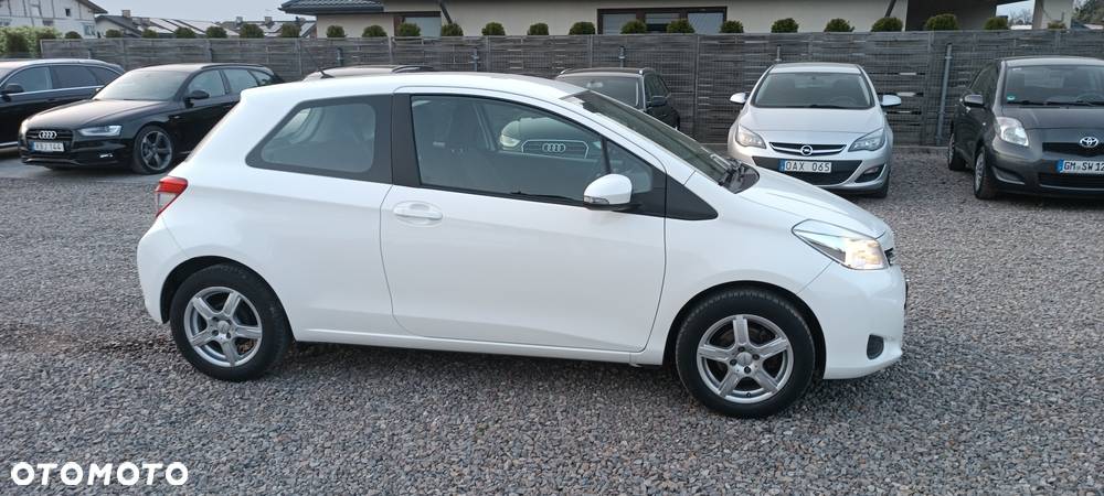 Toyota Yaris - 12