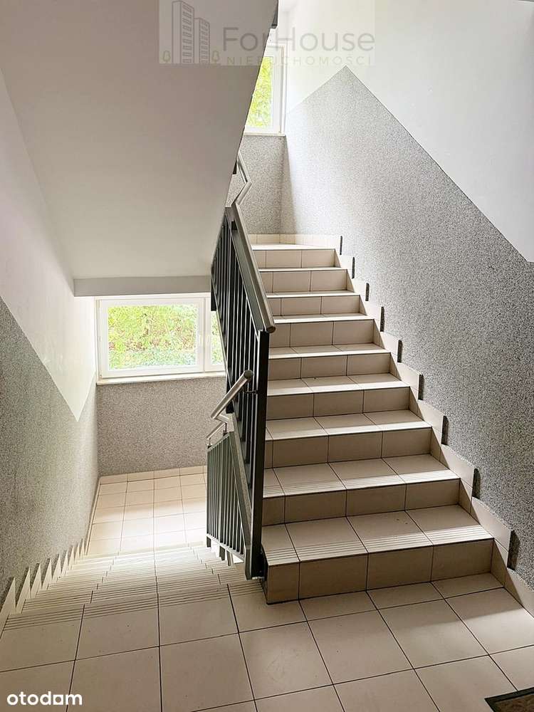 S.K.M. Dwustronne. Duży balkon.  Piwnica. Garaż.-15