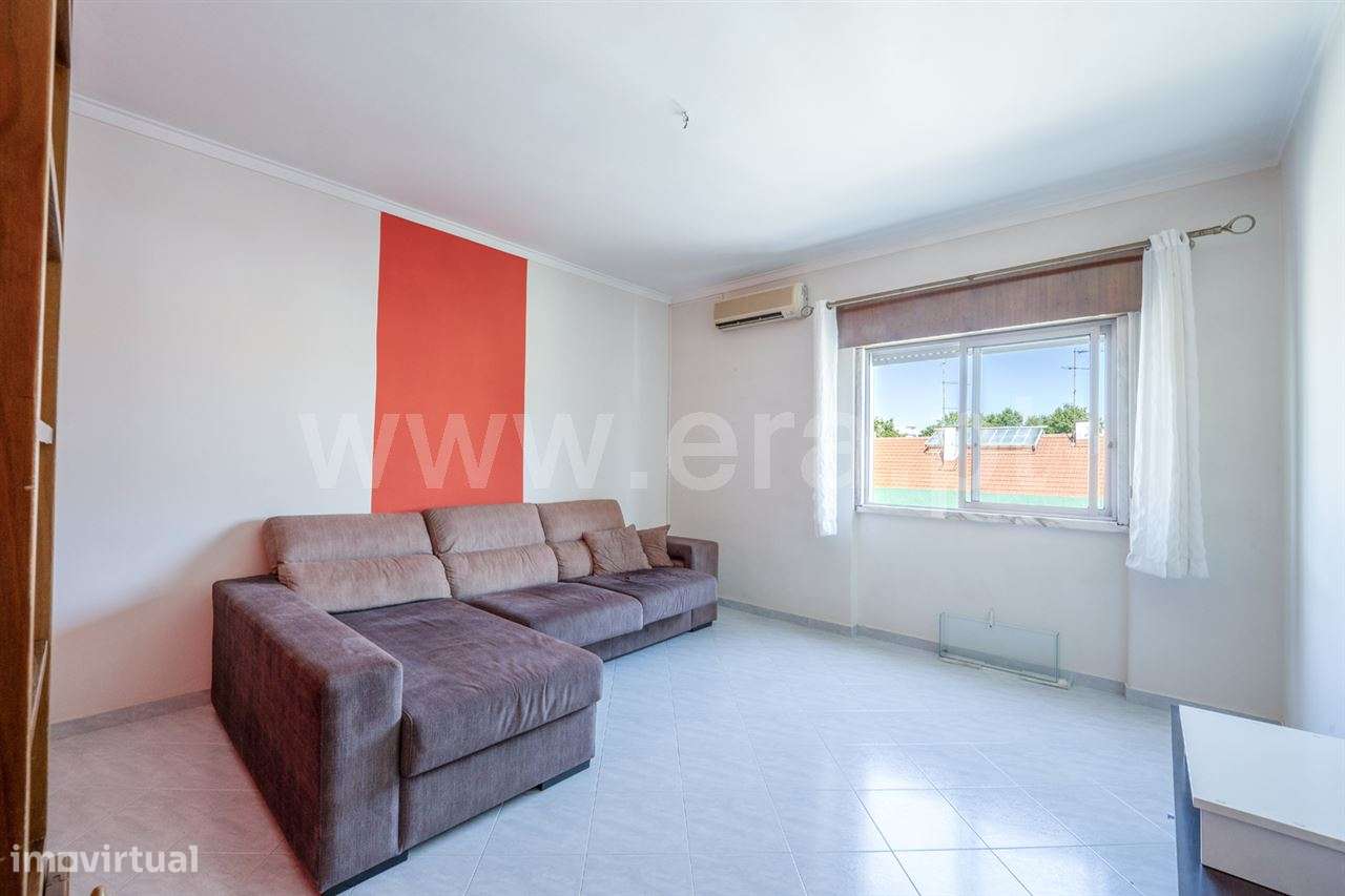Apartamento T2; Cruz de Pau-5