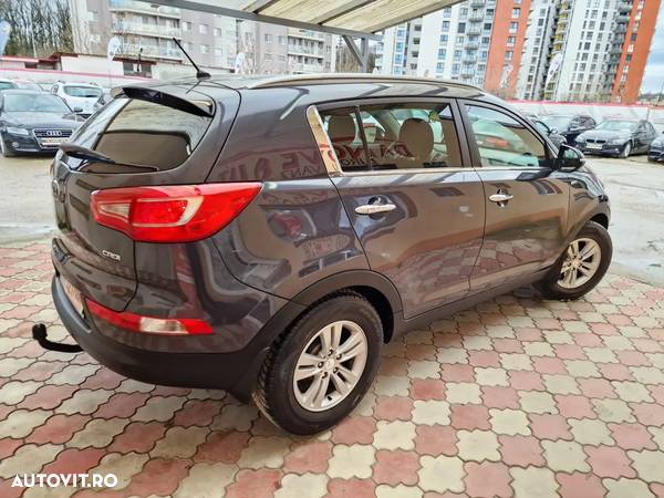 Kia Sportage 2.0 CRDI 4WD Automatik Vision - 12