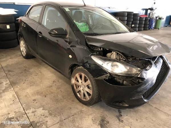 mazda 2  1.4 2009 com toque - 3