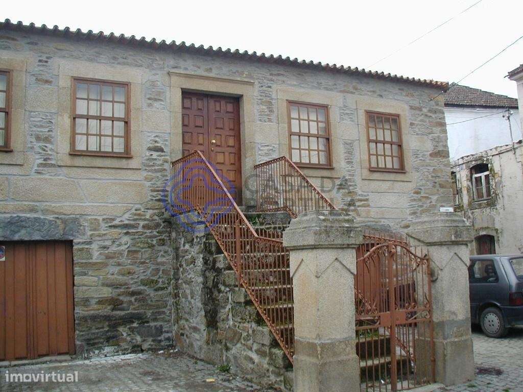 Moradia em Pedra no centro da aldeia de Fornelos - Grande imagem: 4/24