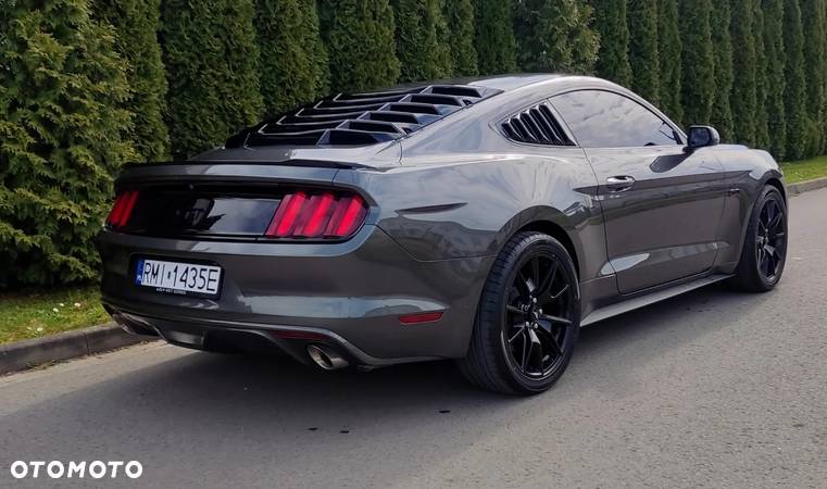 Ford Mustang 5.0 V8 GT - 11