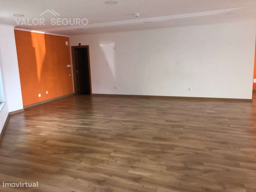 Loja no Sobralinho - Grande imagem: 2/12