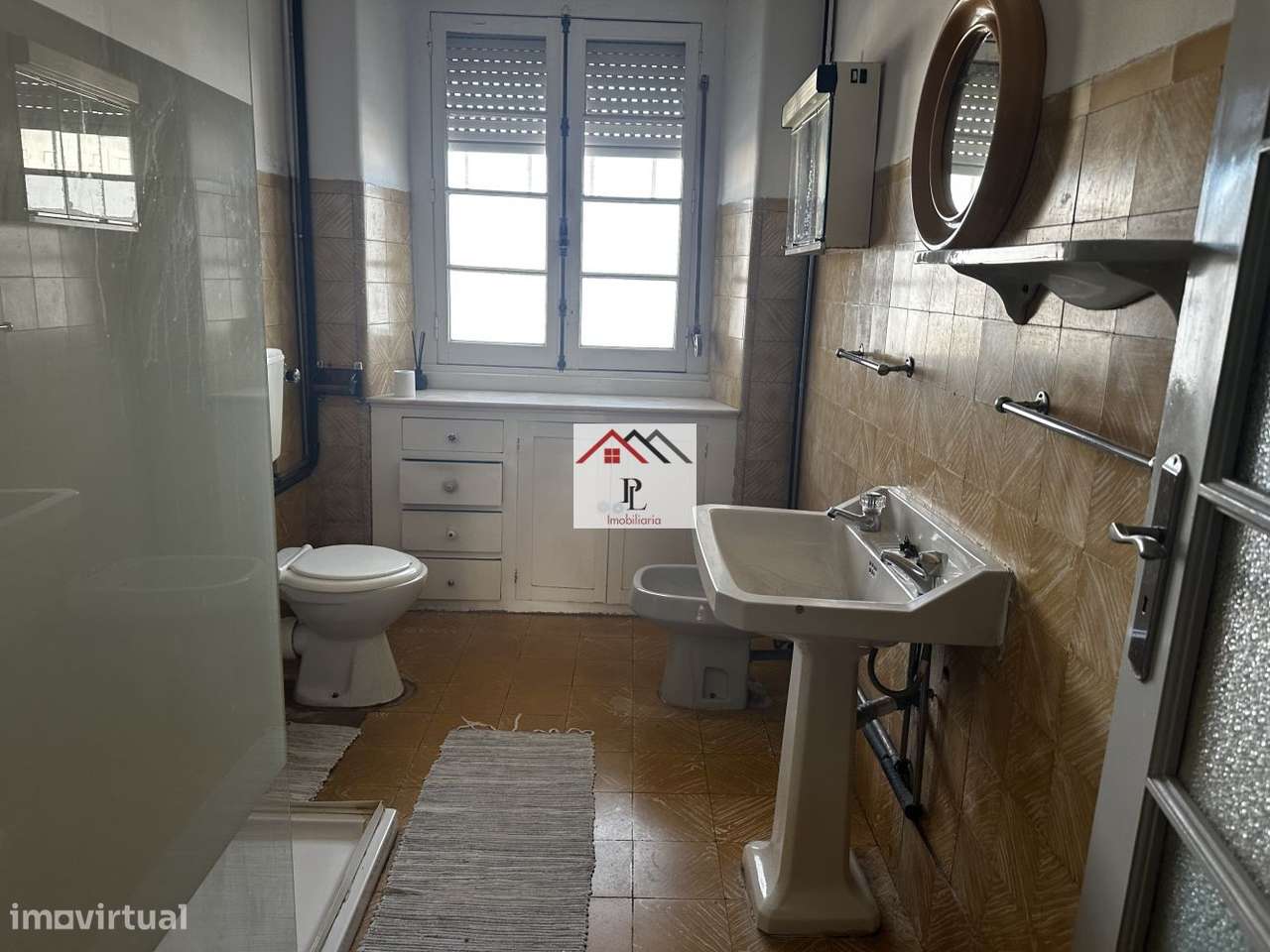 Apartamento T4 Junto a Faculdade Economia ( A229PV) - Grande imagem: 5/17